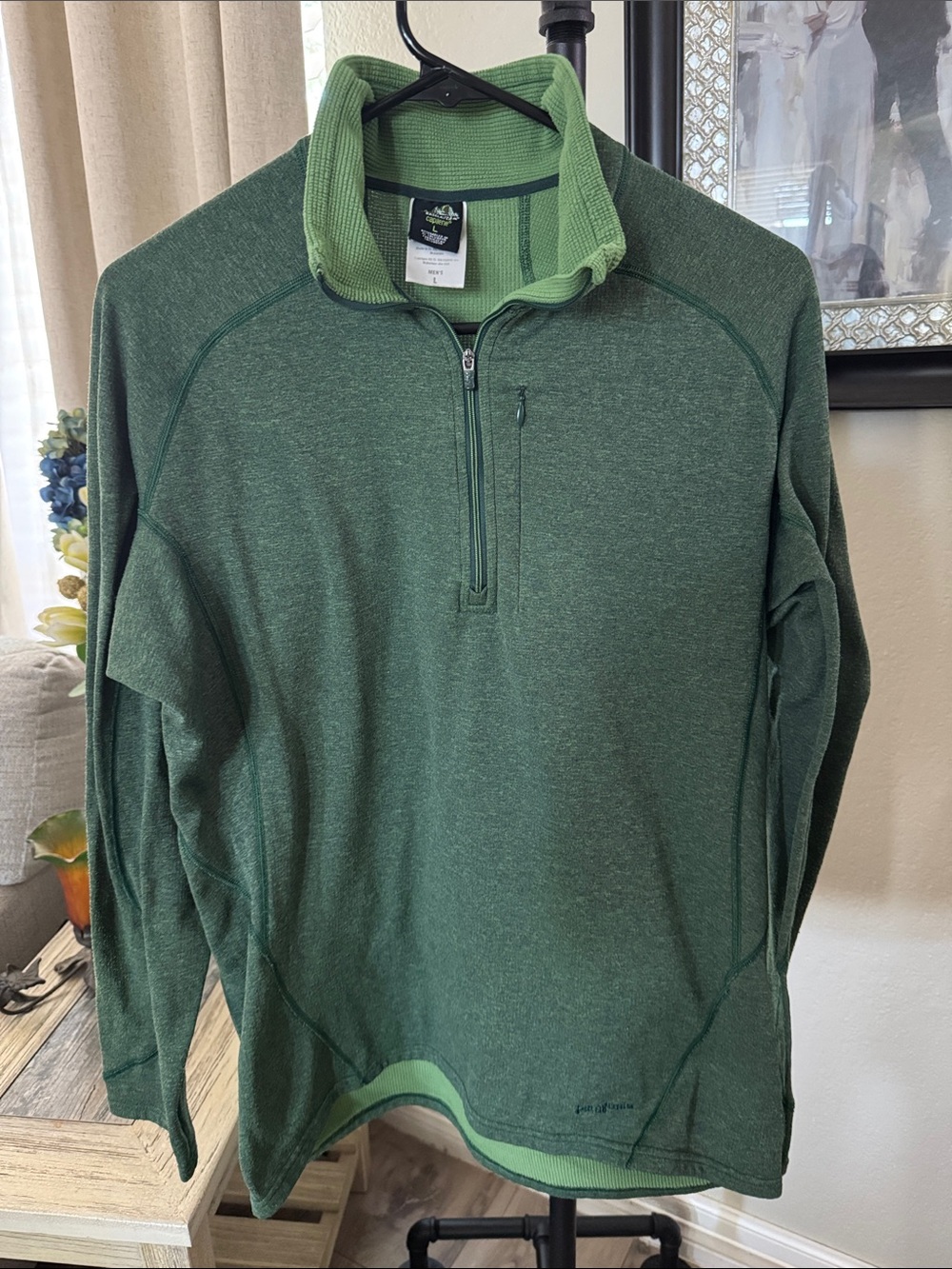 Patagonia Men's Green Zip-Up Pullover with Light Green Trim